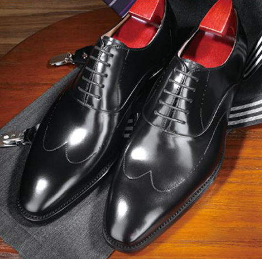 Aaron Black Wingtip
