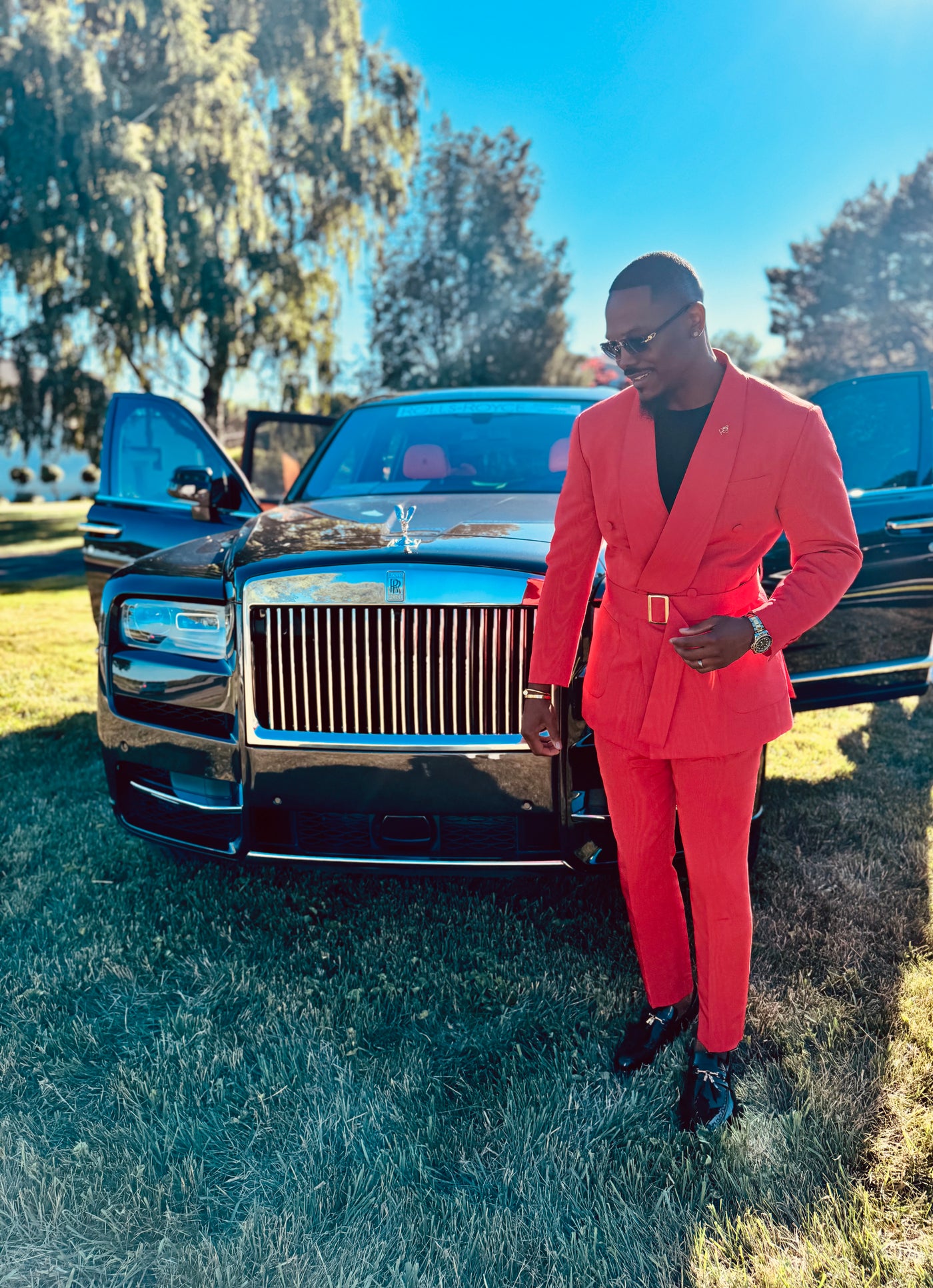 Red Wood Grain Suit with Rope