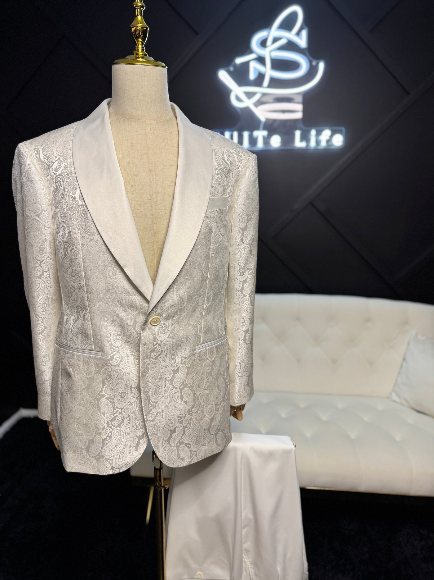 White Jacquard Wedding Tuxedo