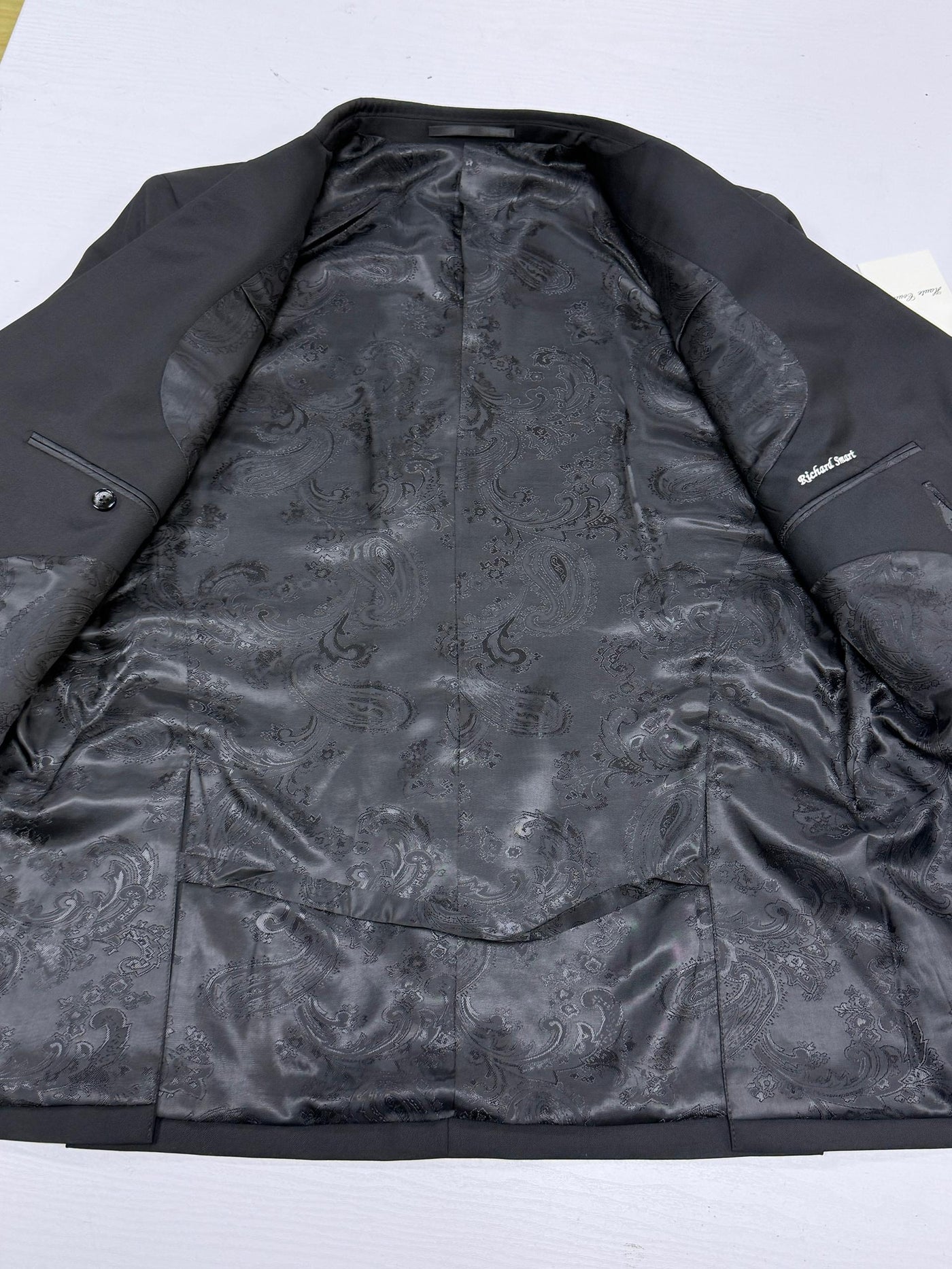 Black suit - 3 buttons